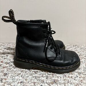 Dr. Martens 1460 J Black Leather Casual Lace Up Combat Boots Girl’s Size 9 Youth